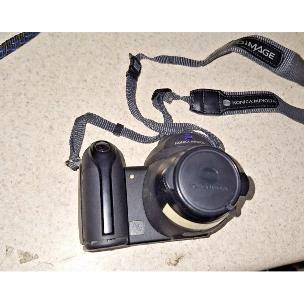 Konica Minolta DiMAGE Z3 4.0 Megapixel Digital Camera, PARTS/REPAIR